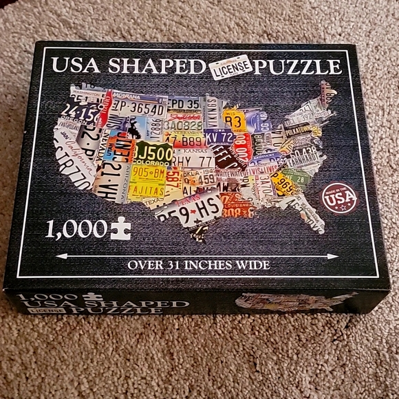 TDC Puzzles Other - USA License Plate 1000 Piece Jigsaw Puzzle (1 pc missing)